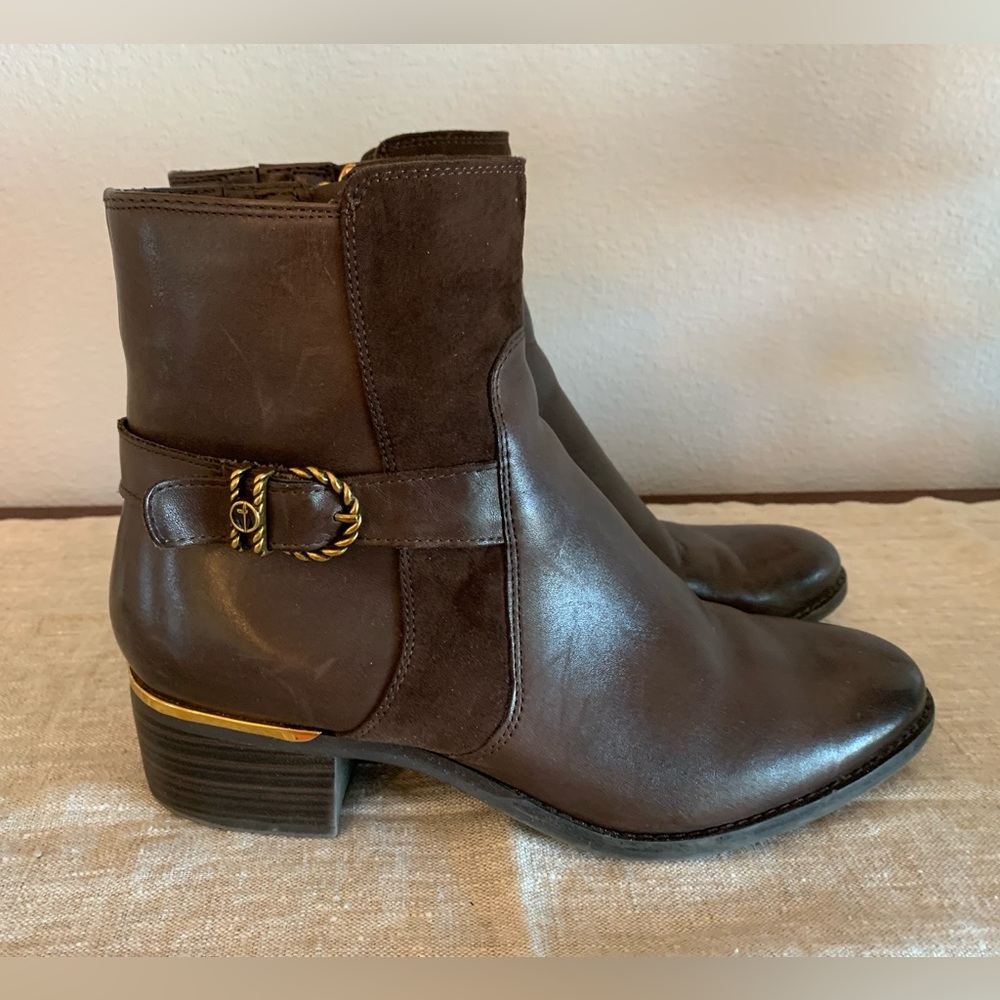 Brown leather bootie, size 10 women’s, gold details,